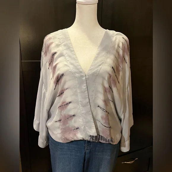 Young Fabulous & Broke Tia Top Blouse. Faux wrap. Light blue, lilac, grey. S-M - Picture 3 of 11